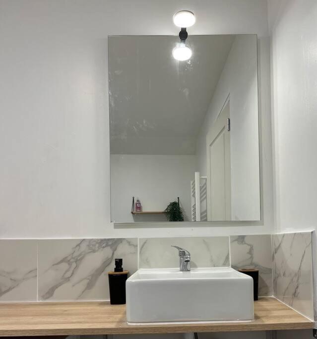 Petit Logement Proche Giverny Bonnieres-sur-Seine Buitenkant foto